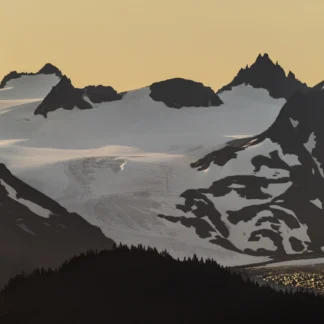 Alaska Sunset by Eva Lanyi
